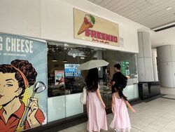 Sunshine Plaza (D7), Retail #632030511